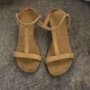 Chic Tan Sandals with Gold Detailing